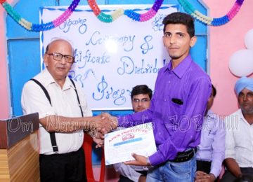 Kumar Vijay sir,  providing Certificate